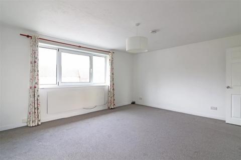 2 bedroom flat for sale, Ridgeway Road, Redhill