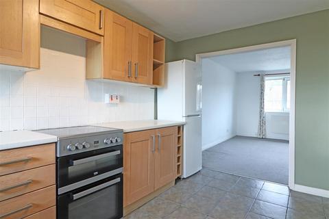 2 bedroom flat for sale, Ridgeway Road, Redhill