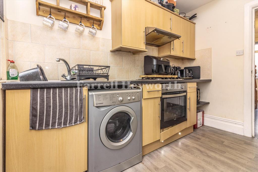 Kitchen b