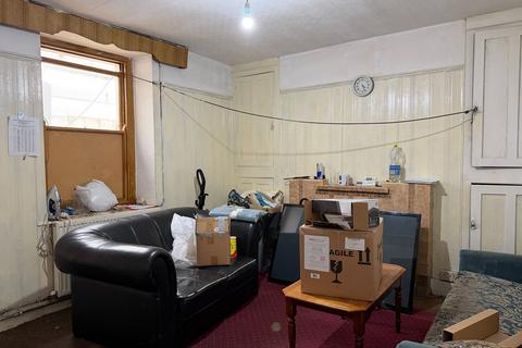 3 bedroom semi-detached house for sale, Llanelli SA15