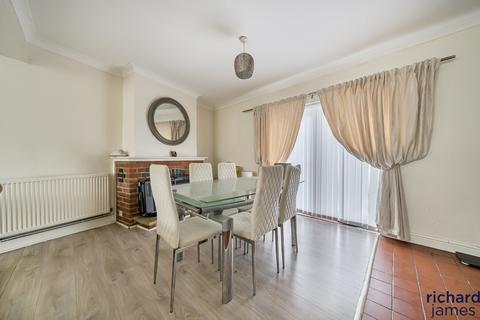 3 bedroom end of terrace house for sale, Moredon Road, Moredon, Swindon, SN2