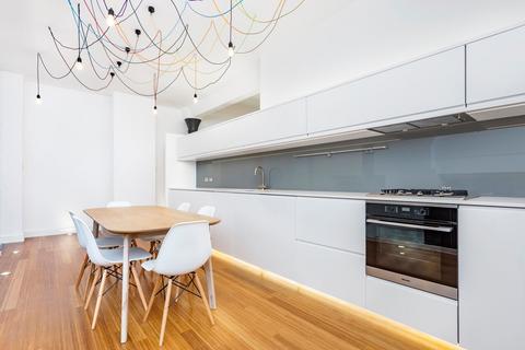 2 bedroom apartment to rent, Block A, 27 Green Walk, SE1