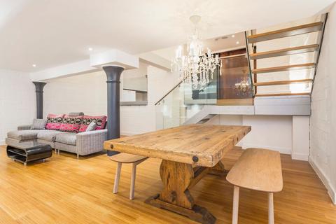 2 bedroom apartment to rent, Block A, 27 Green Walk, SE1
