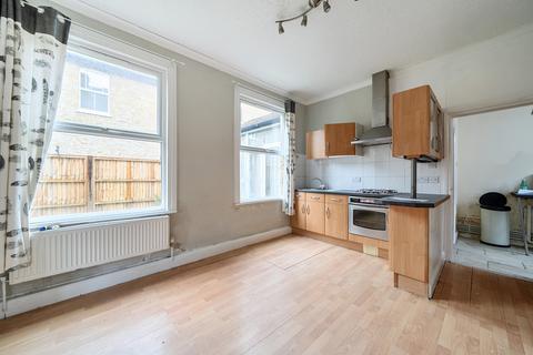 undefined, Mitcham Park, Mitcham CR4