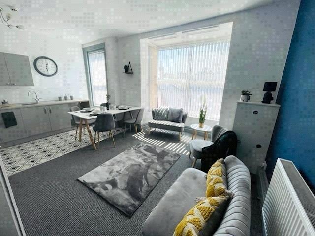 Dining/ Kitchen Area
