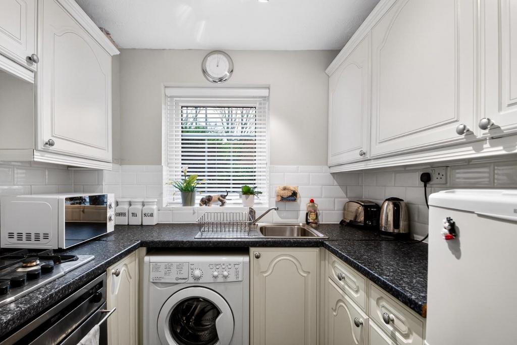 180tennysonave-12.jpg