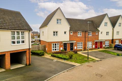 undefined, Farleigh Drive, Aylesbury HP18
