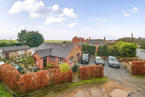 3 bedroom detached bungalow for sale, Tattershall Bridge Road, Tattershall Bridge, Lincoln, Lincolnshire, LN4