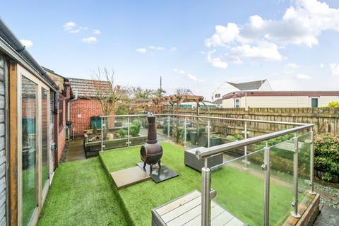 3 bedroom detached bungalow for sale, Tattershall Bridge Road, Tattershall Bridge, Lincoln, Lincolnshire, LN4