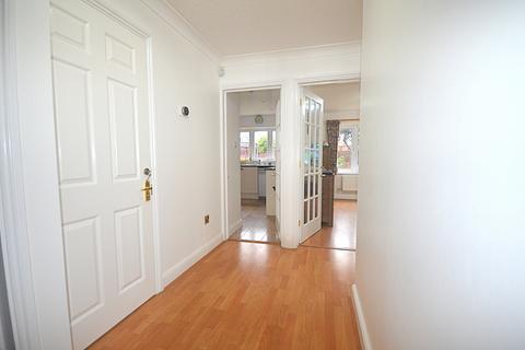 2 bedroom end of terrace house to rent, Ilford, IG5