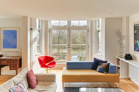2 bedroom apartment for sale, Lower Square, Isleworth, TW7