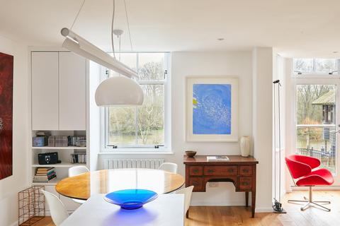 2 bedroom apartment for sale, Lower Square, Isleworth, TW7