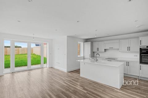 3 bedroom detached house for sale, Windermere Way, Rettendon Common CM3