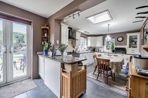 4 bedroom property for sale, Cherry Orchard Gardens, West Molesey, Surrey, KT8