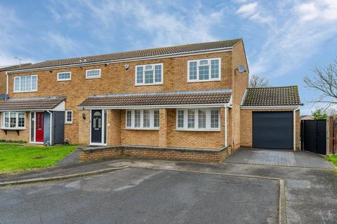 undefined, Caister Close, Stevenage SG1