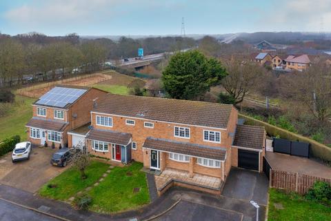 undefined, Caister Close, Stevenage SG1