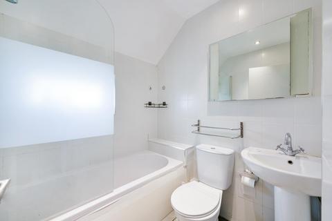 undefined, St. Michaels Close, London, E16