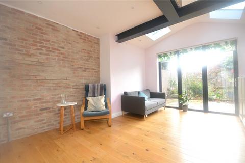 3 bedroom terraced house to rent, Marian Road, London SW16