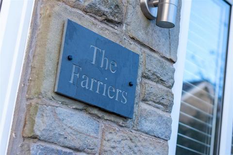 2 bedroom townhouse for sale, Rembrandt Court, Swansea