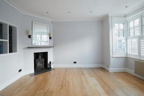 undefined, Riverview Grove, Chiswick, W4
