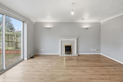4 bedroom detached house for sale, Churchill Drive, Derby DE65