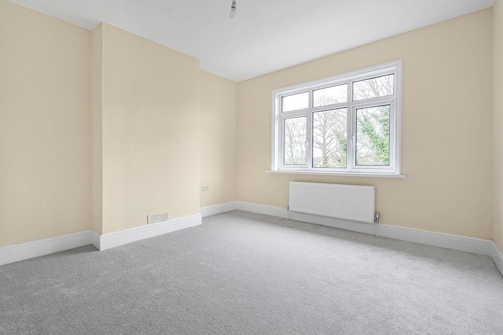 15 Main Bedroom