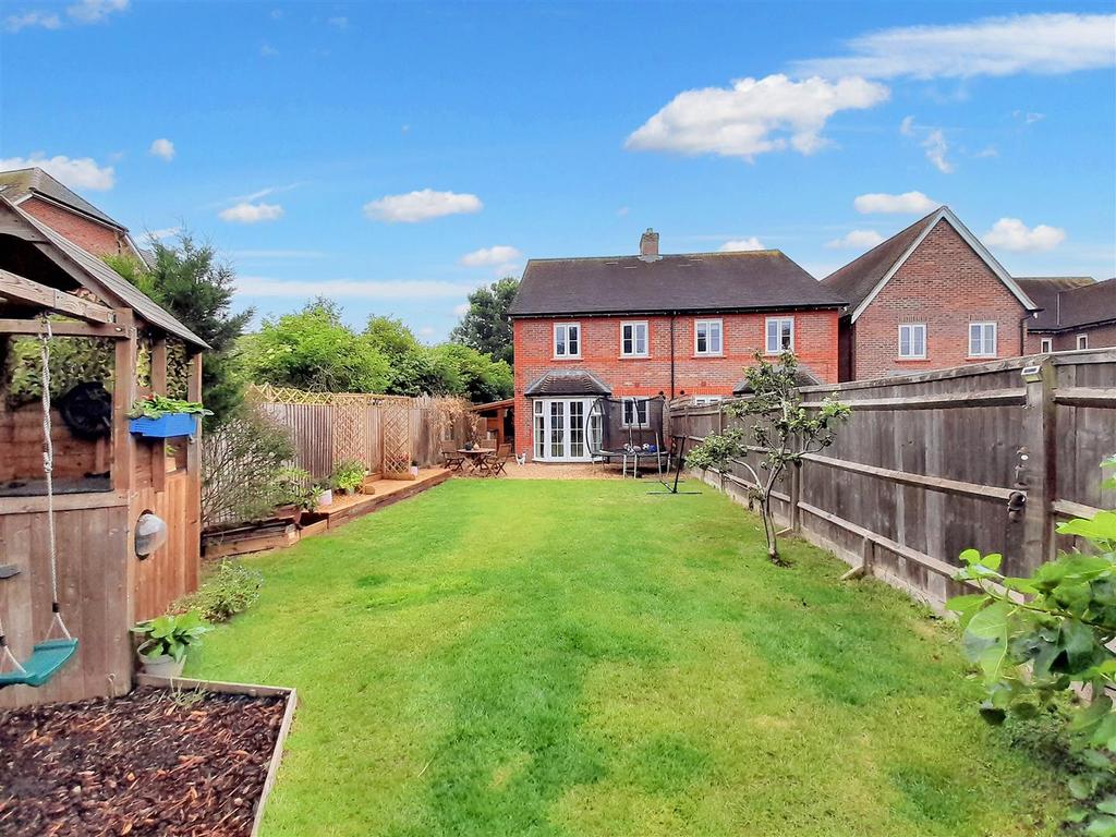 Rear garden 5 new.jpg