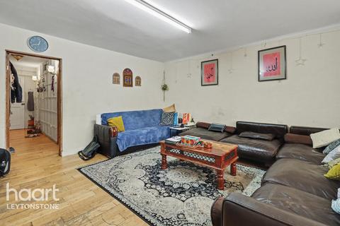 Manorhall Gardens, London