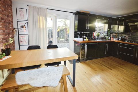 4 bedroom semi-detached house for sale, Fox Field, Swadlincote DE11