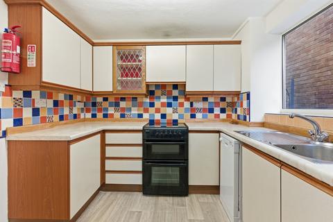 5 bedroom semi-detached house for sale, Lambert Road, Worcester, Worcestershire, WR2 5DD