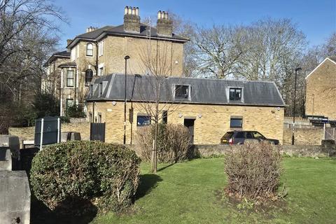 2 bedroom semi-detached house to rent, Lewisham Way, London SE4