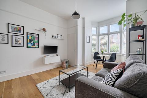 1 bedroom apartment for sale, Canonbie Road, London