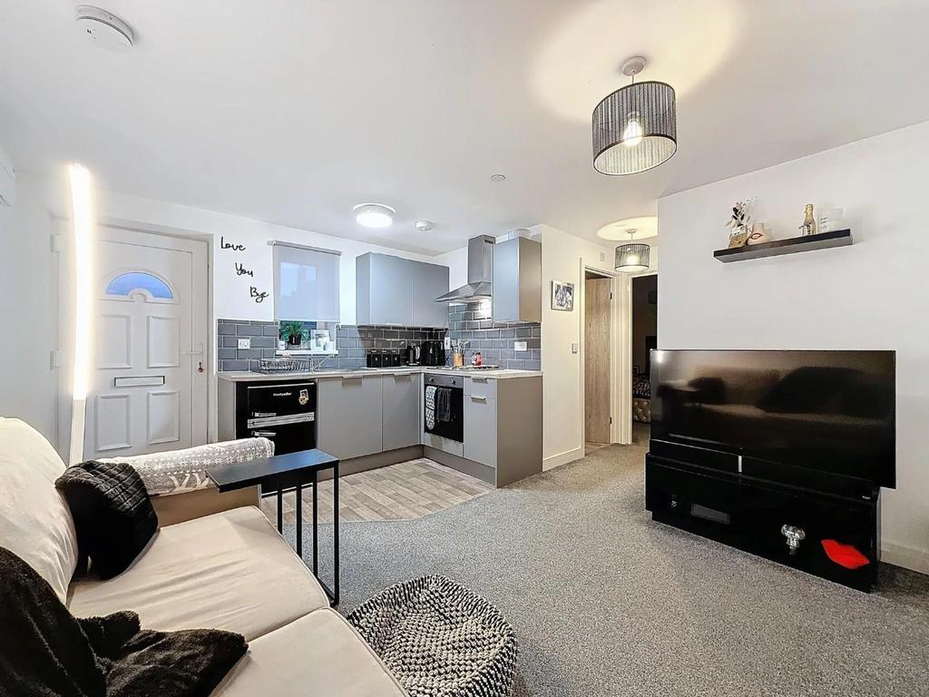 Living Room / Kitchen