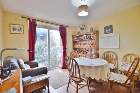 undefined, Moreton Way, Slough