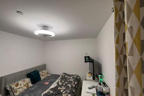 undefined, 4 keilder close, keilder close, Chigwell, IG6