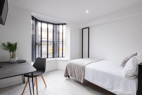 1 bedroom terraced house to rent, at Lincoln, 74, Carholme Road LN1
