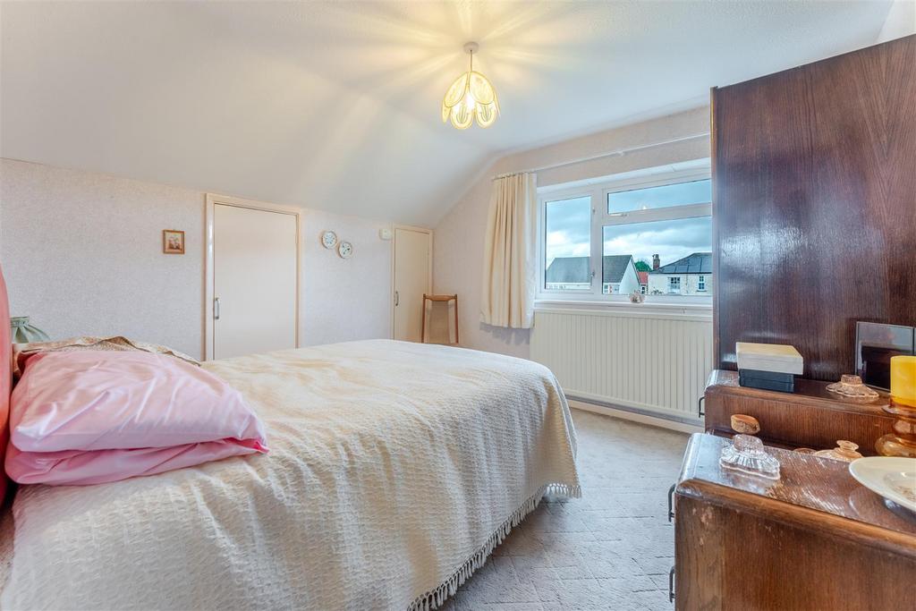 16 Wemberham Crescent 41.jpg