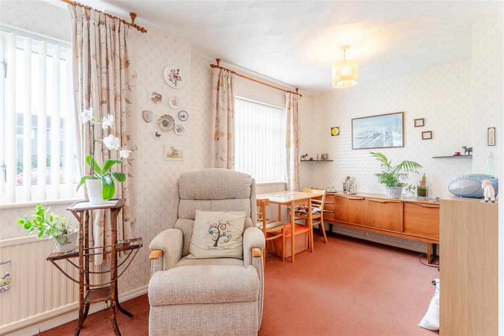16 Wemberham Crescent 13.jpg