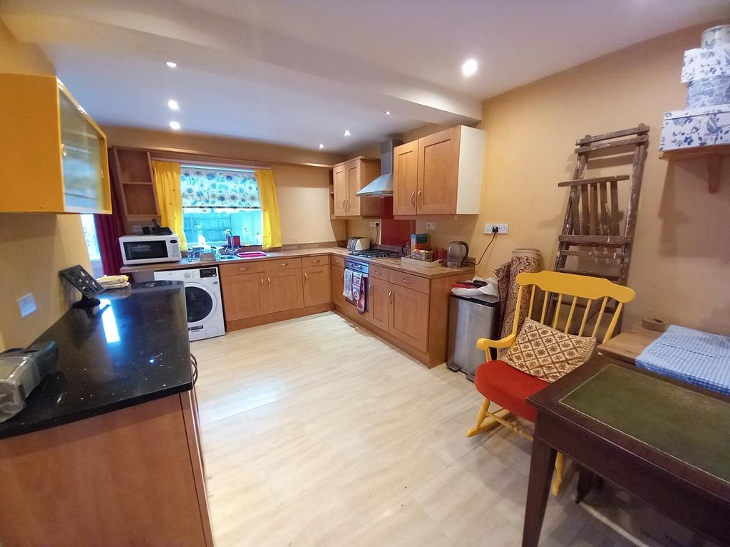 Dining kitchen