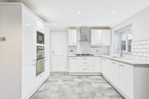 undefined, Regis Close, Oakwood DE21