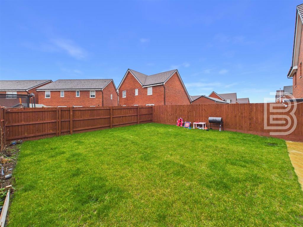 Rear Garden (1).jpg