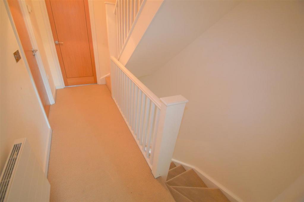 Queen Mary Villas E18