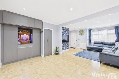 4 bedroom semi-detached house for sale, Boxtree Lane, Harrow, HA3