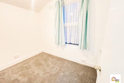 2 bedroom flat to rent, Western Road, London