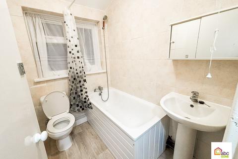 2 bedroom flat to rent, Western Road, London