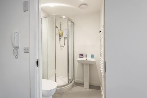 2 bedroom flat to rent, at Nationwide, Flat 9, Banglo House, 44, Lower Bristol Road BA2