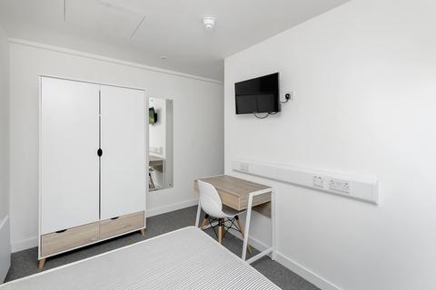 2 bedroom flat to rent, at Nationwide, Flat 9, Banglo House, 44, Lower Bristol Road BA2