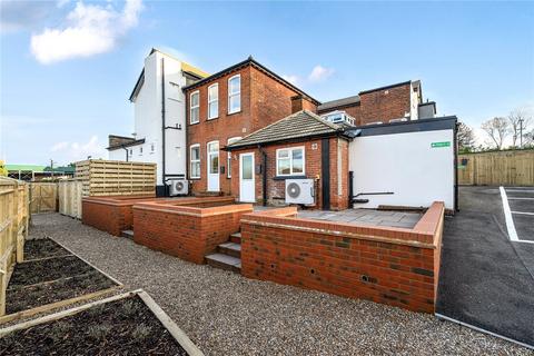 2 bedroom apartment for sale, Connaught Road, Brookwood, Woking, GU24
