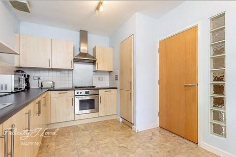 undefined, Commercial Street, London, E1