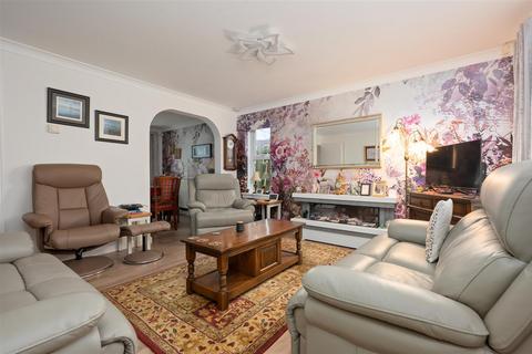 4 bedroom detached house for sale, 14 Tern Road, Dunfermline, KY11 8JN